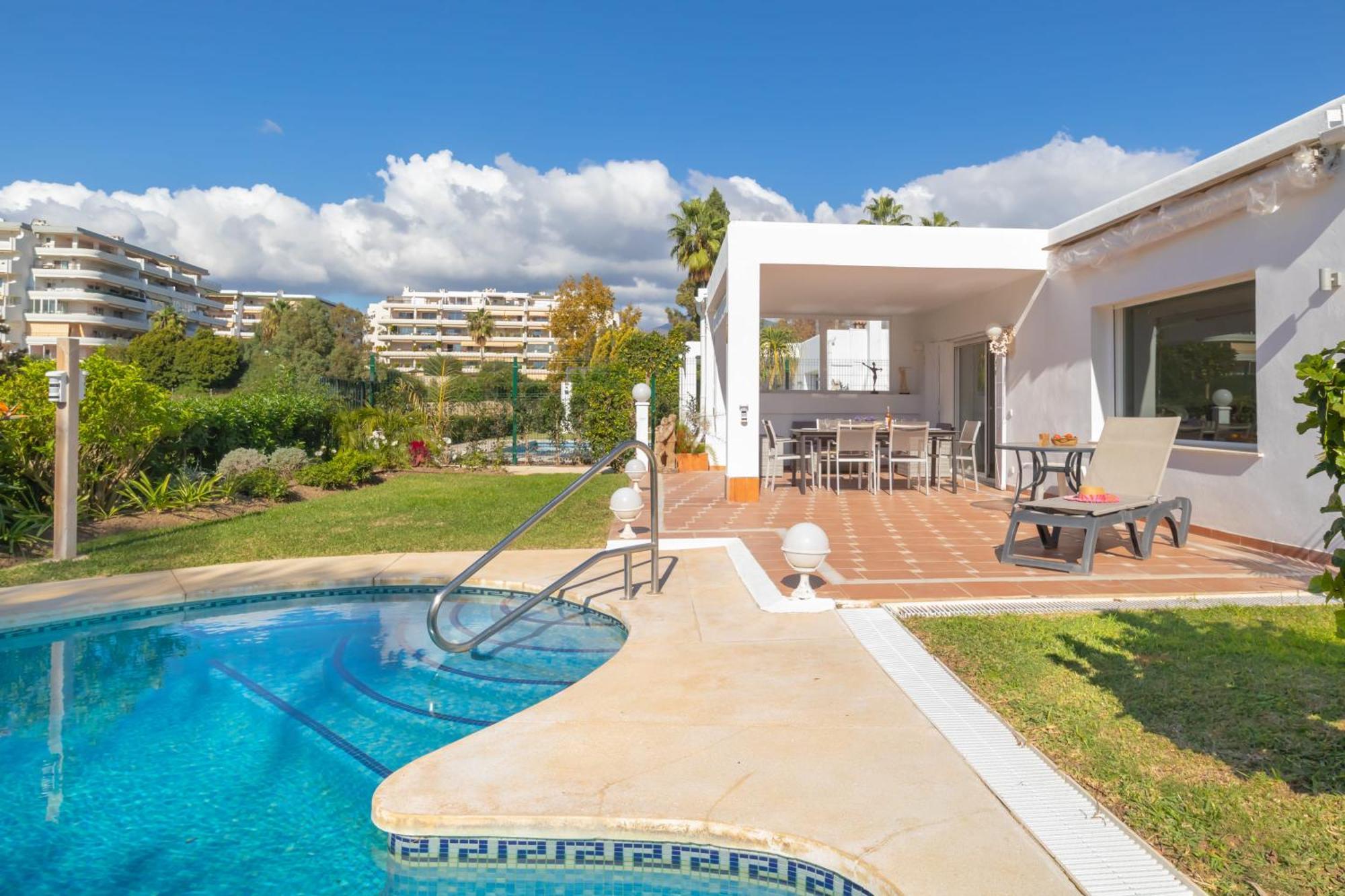 Villa Guadalmina Golf - Private Swimming Pool *
